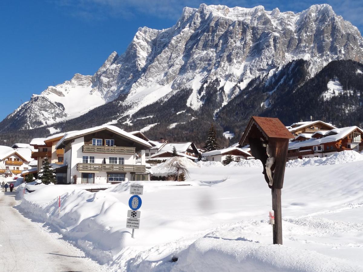 Appartements Loisachpromenade Ehrwald Exterior photo